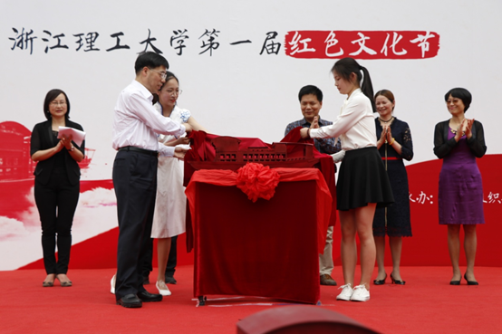 1526882511291927.png image.png